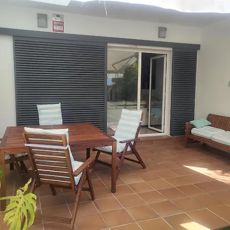 Casa Playa La Fontanilla Sotolodge Дом отдыха *