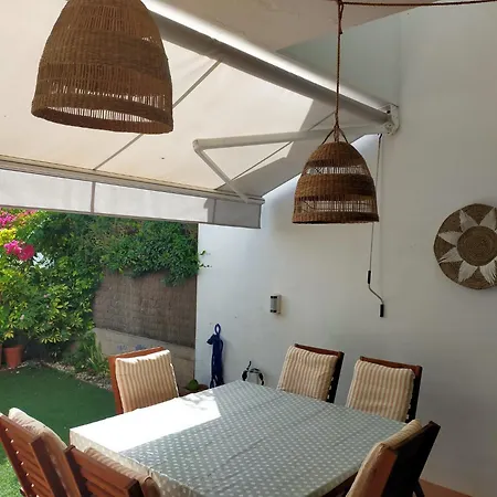 Casa Playa La Fontanilla Sotolodge * كونيل ذي لا فرونتيرا